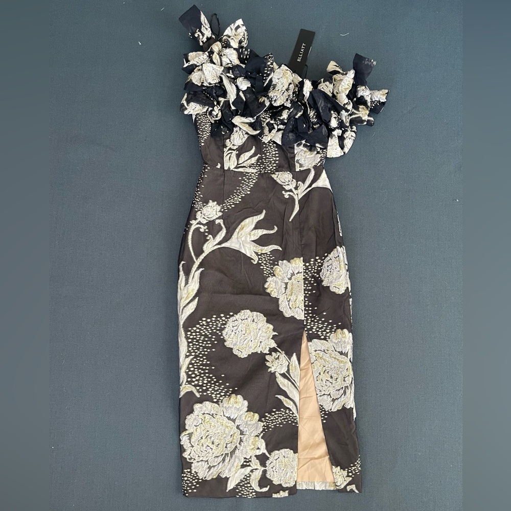 Elliatt Black and Cream Floral Midi Dress